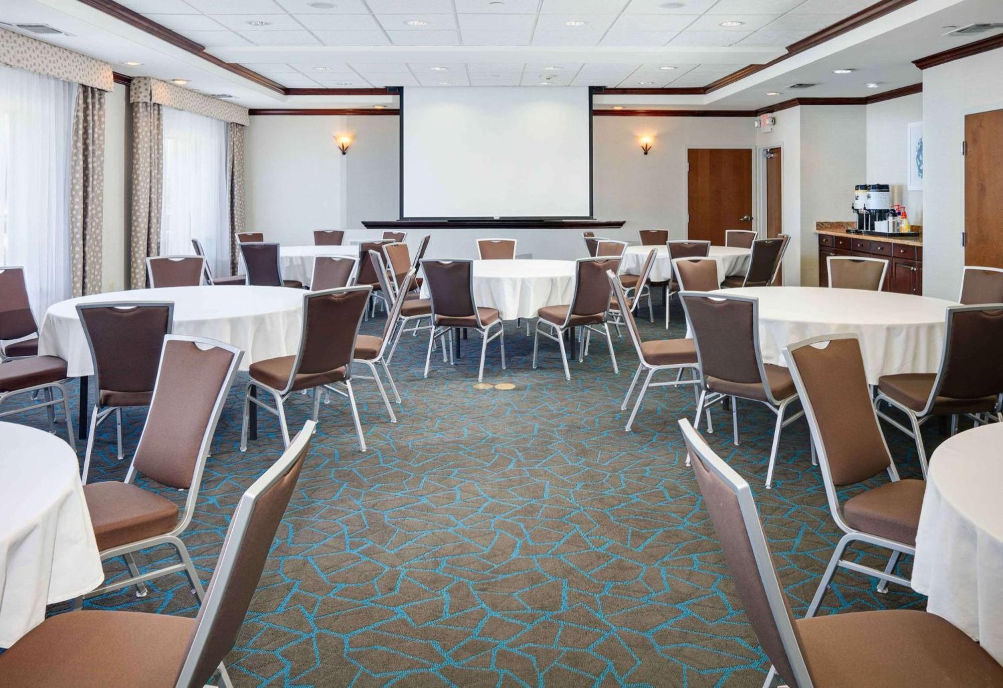 Hampton Inn & Suites Dallas-Arlington-South Bagian luar foto