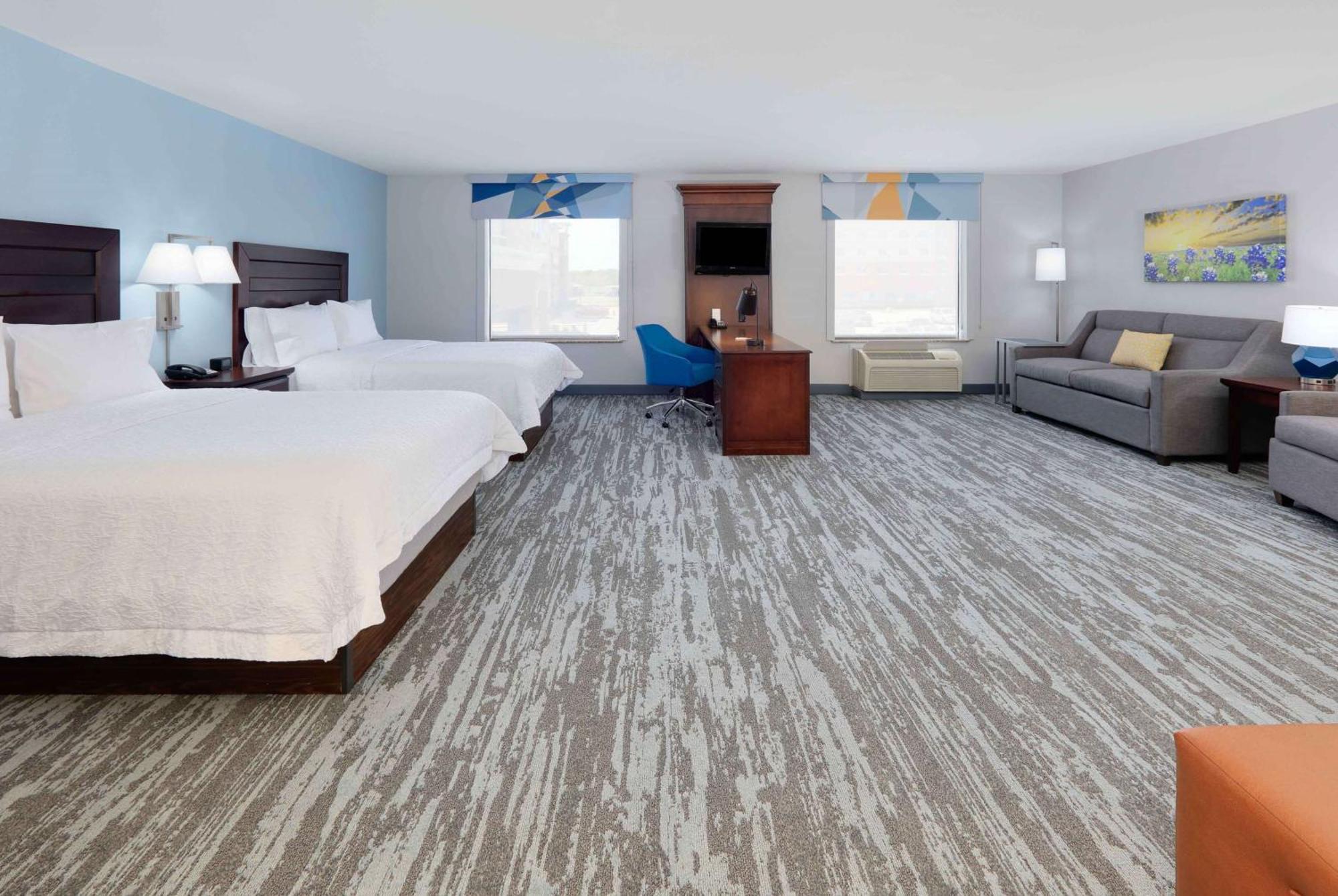 Hampton Inn & Suites Dallas-Arlington-South Bagian luar foto