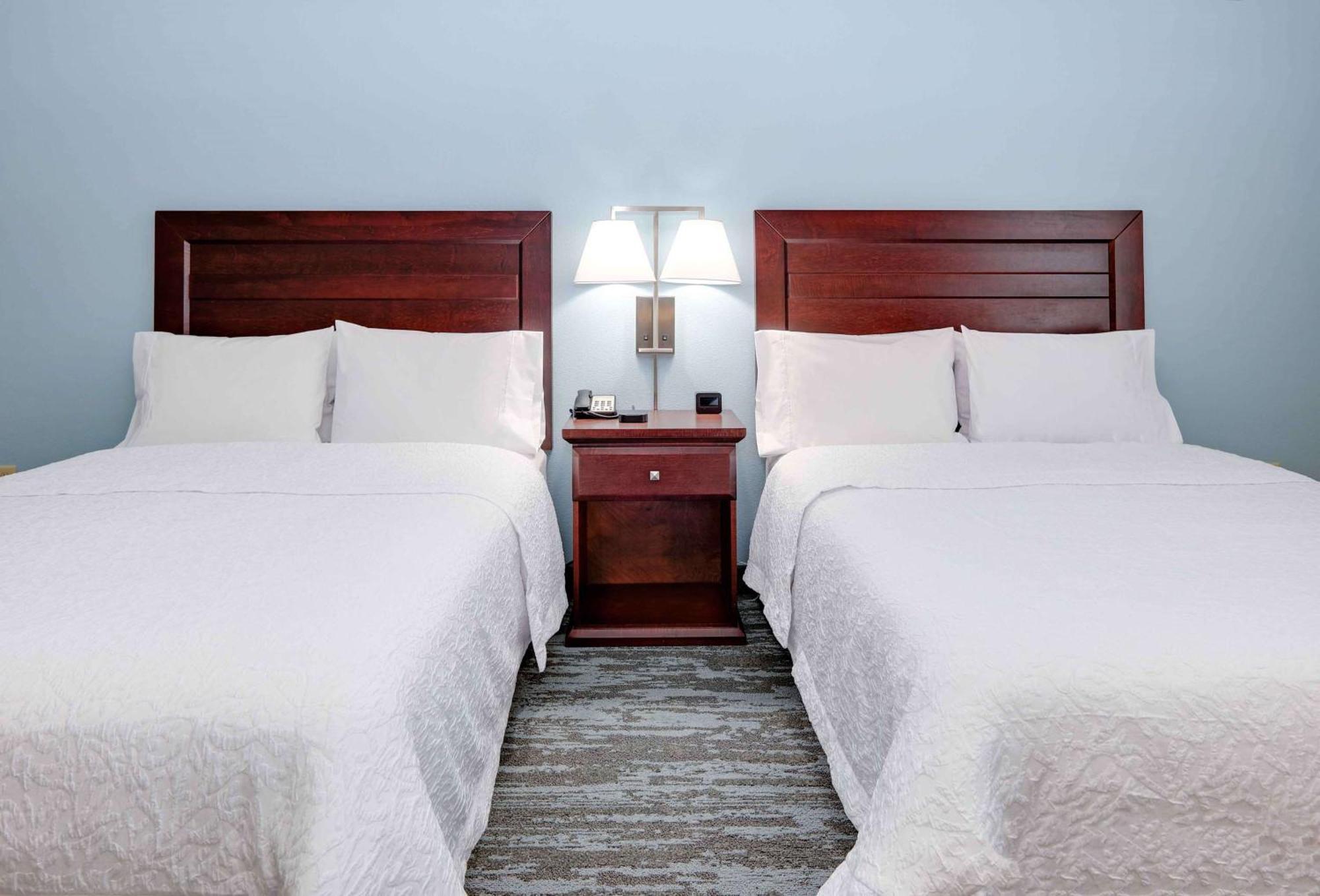 Hampton Inn & Suites Dallas-Arlington-South Bagian luar foto