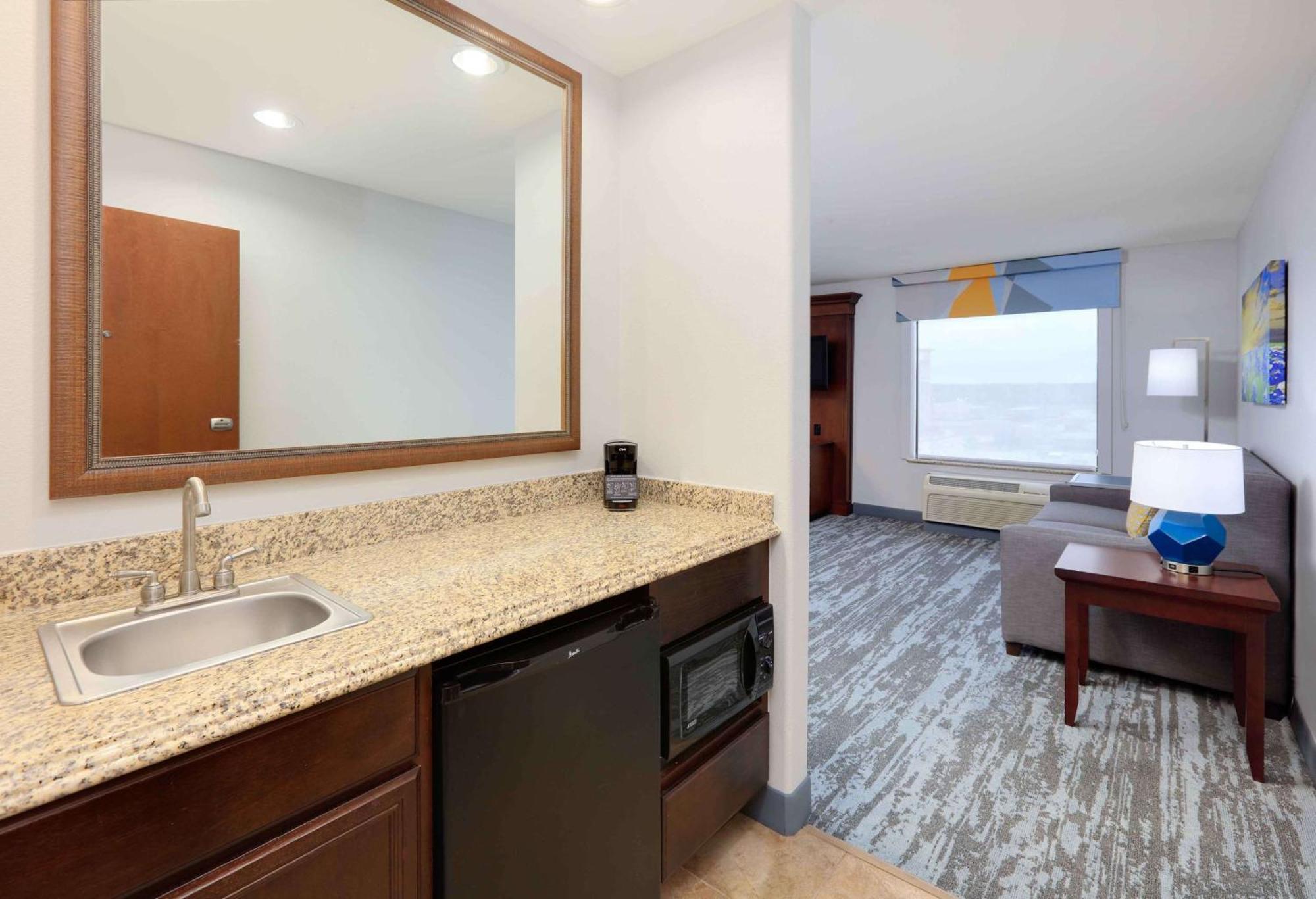 Hampton Inn & Suites Dallas-Arlington-South Bagian luar foto