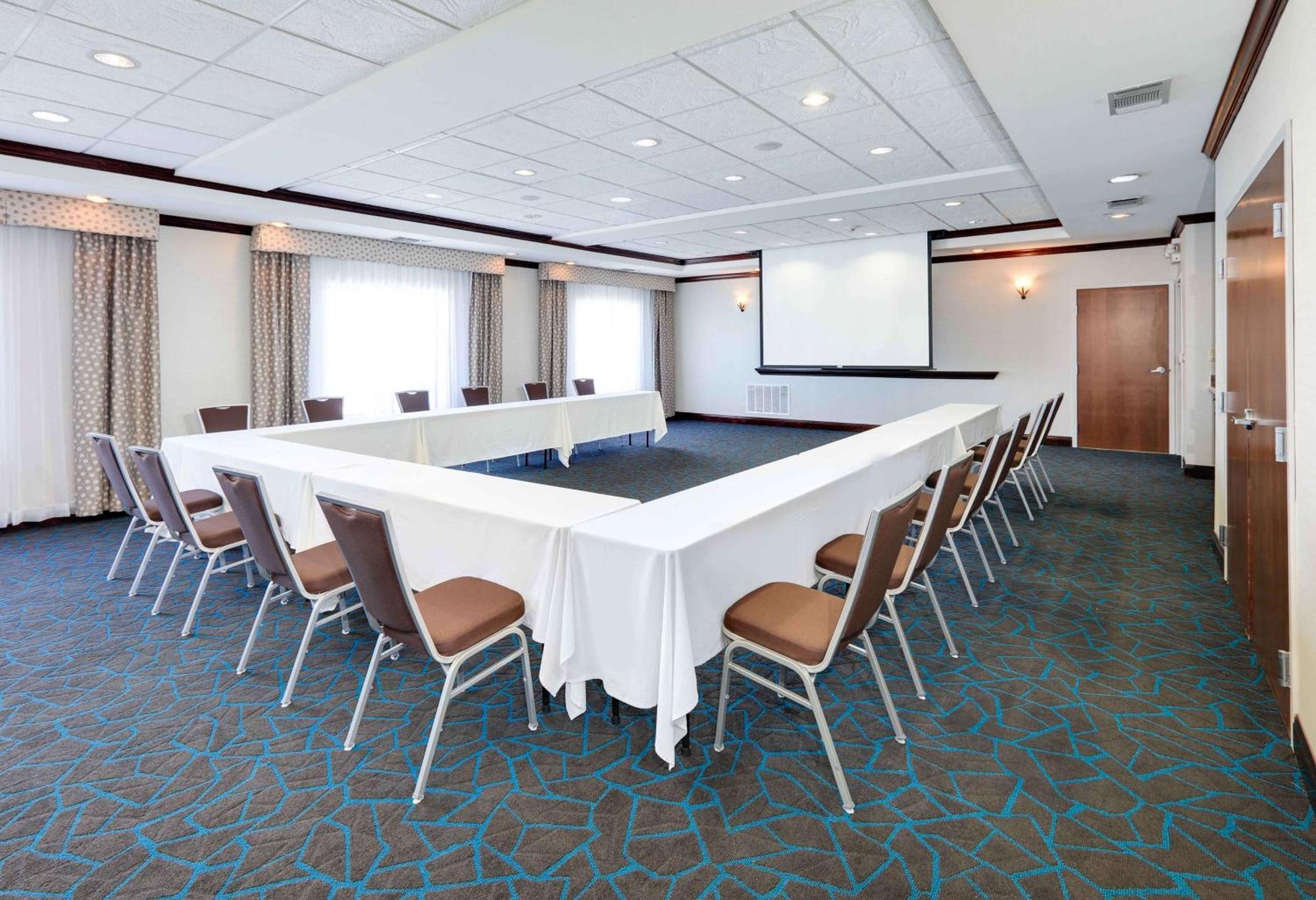 Hampton Inn & Suites Dallas-Arlington-South Bagian luar foto