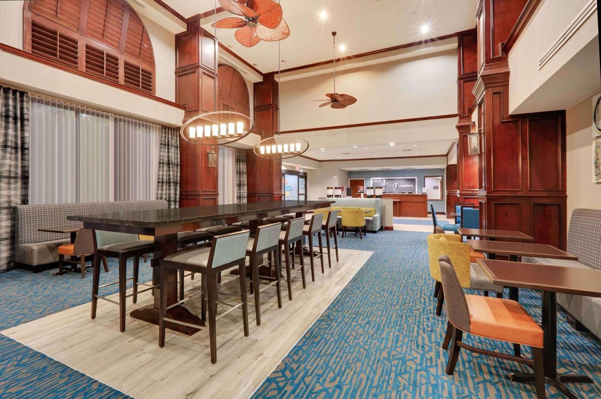 Hampton Inn & Suites Dallas-Arlington-South Bagian luar foto