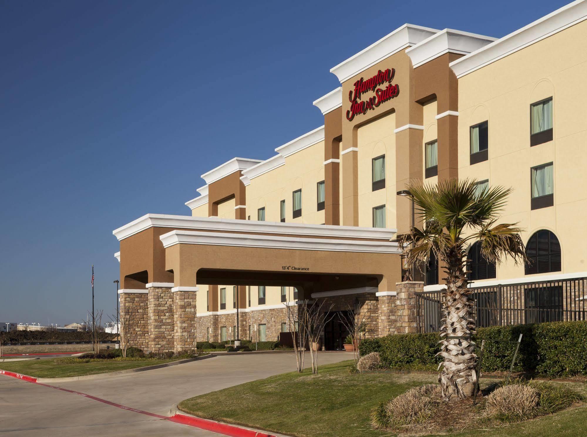 Hampton Inn & Suites Dallas-Arlington-South Bagian luar foto