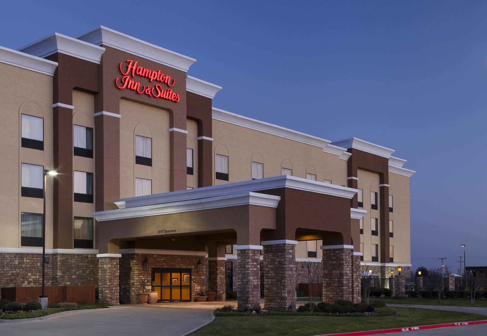 Hampton Inn & Suites Dallas-Arlington-South Bagian luar foto